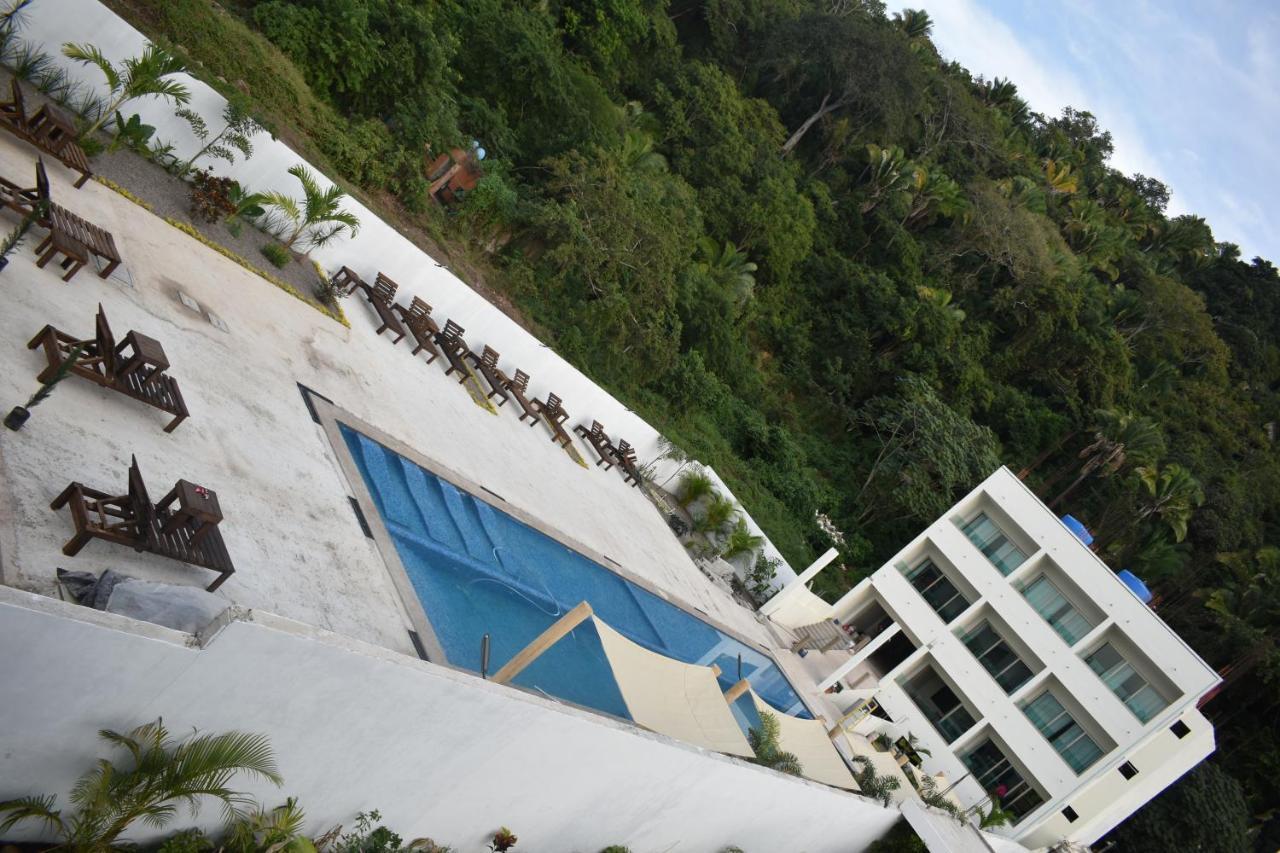 Malaki Hotel Los Ayala Buitenkant foto