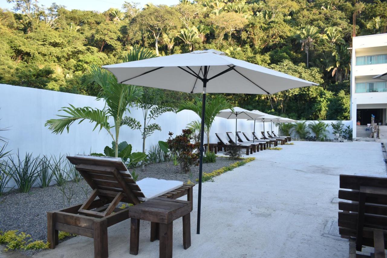 Malaki Hotel Los Ayala Buitenkant foto