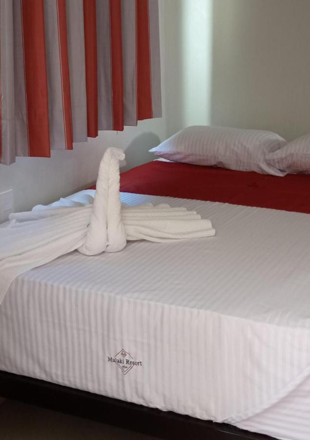 Malaki Hotel Los Ayala Buitenkant foto