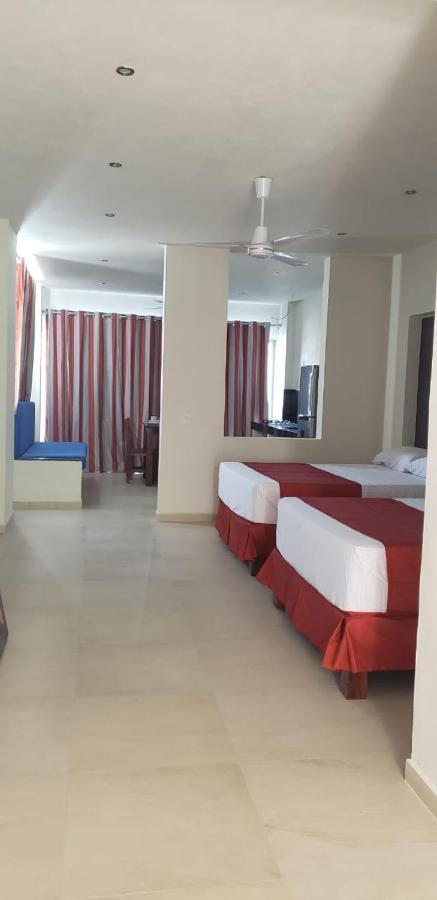 Malaki Hotel Los Ayala Buitenkant foto