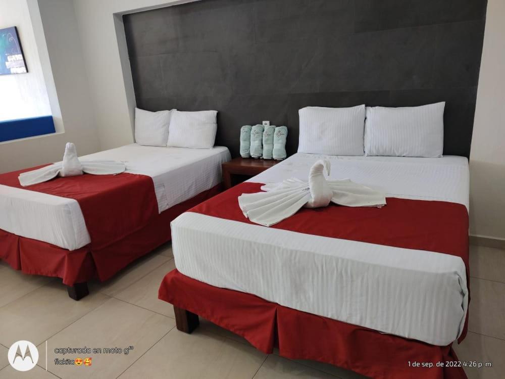 Malaki Hotel Los Ayala Buitenkant foto