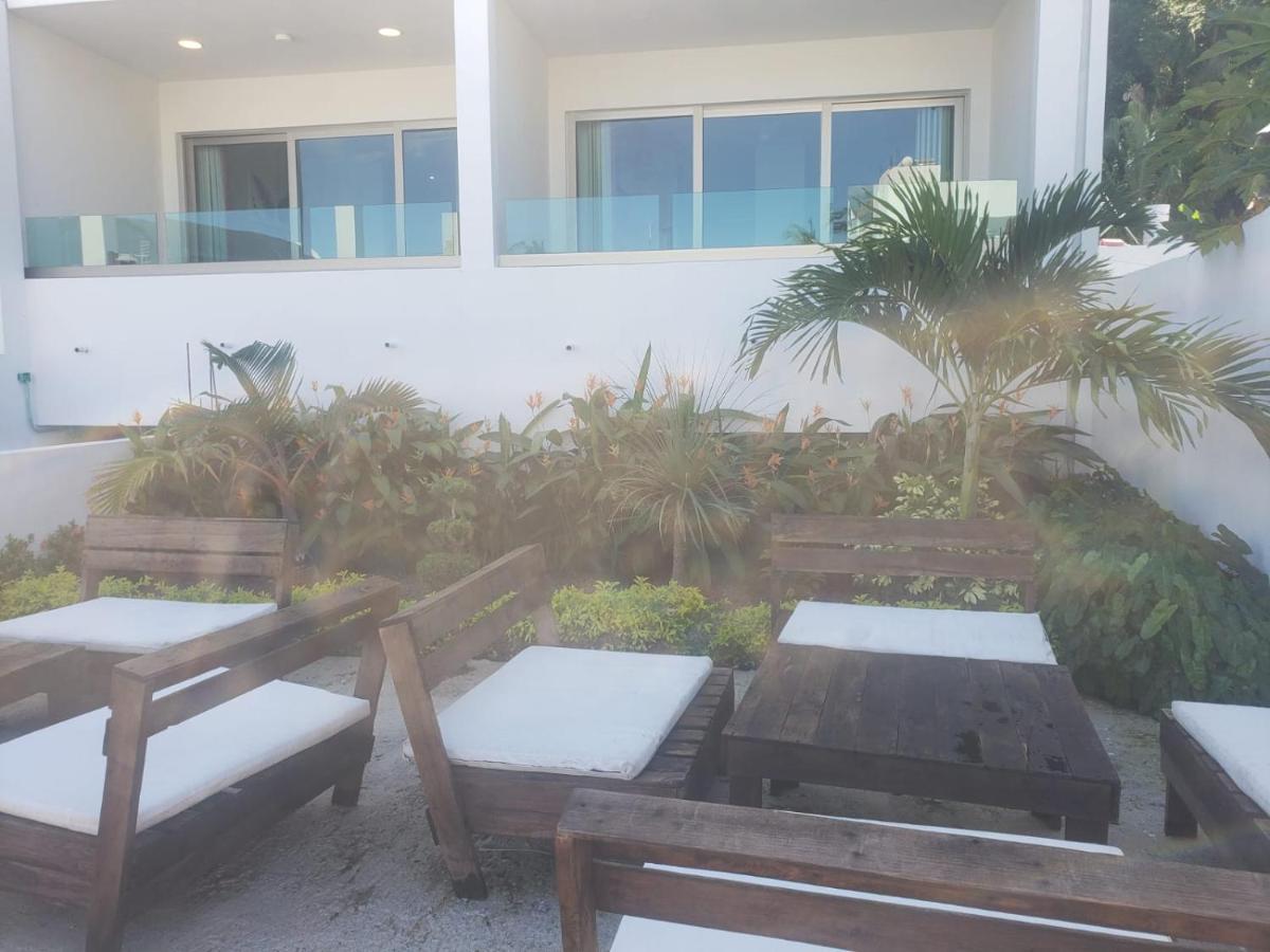 Malaki Hotel Los Ayala Buitenkant foto