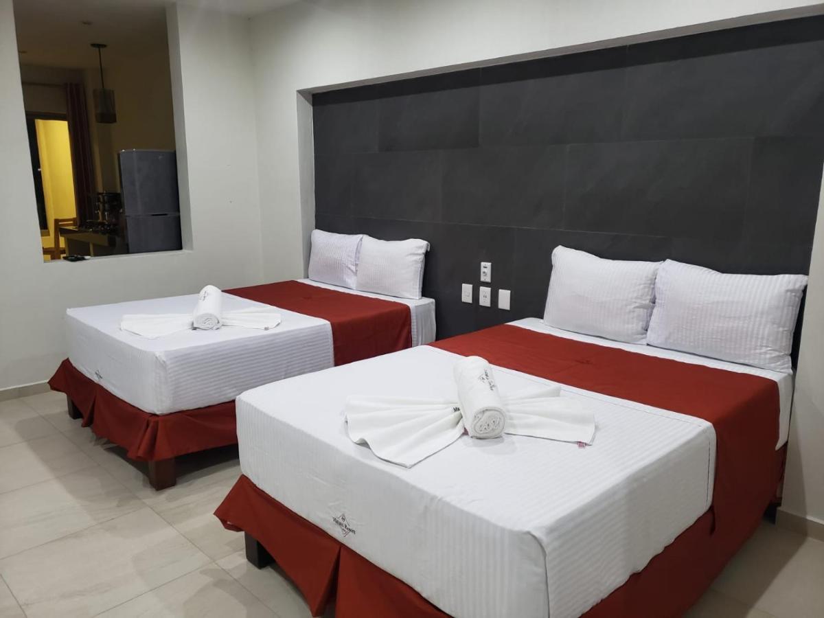 Malaki Hotel Los Ayala Buitenkant foto